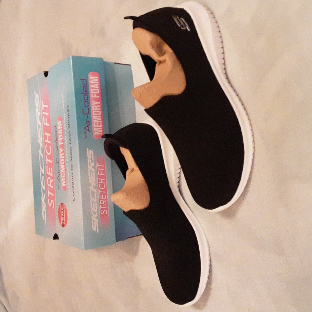 Sketches Stretch Fit Sneakers with Air-Cooled memory foam